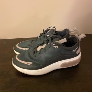 Nike Air Max Sneakers